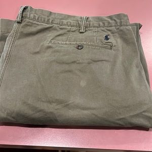 Polo chinos. 48b x 32.